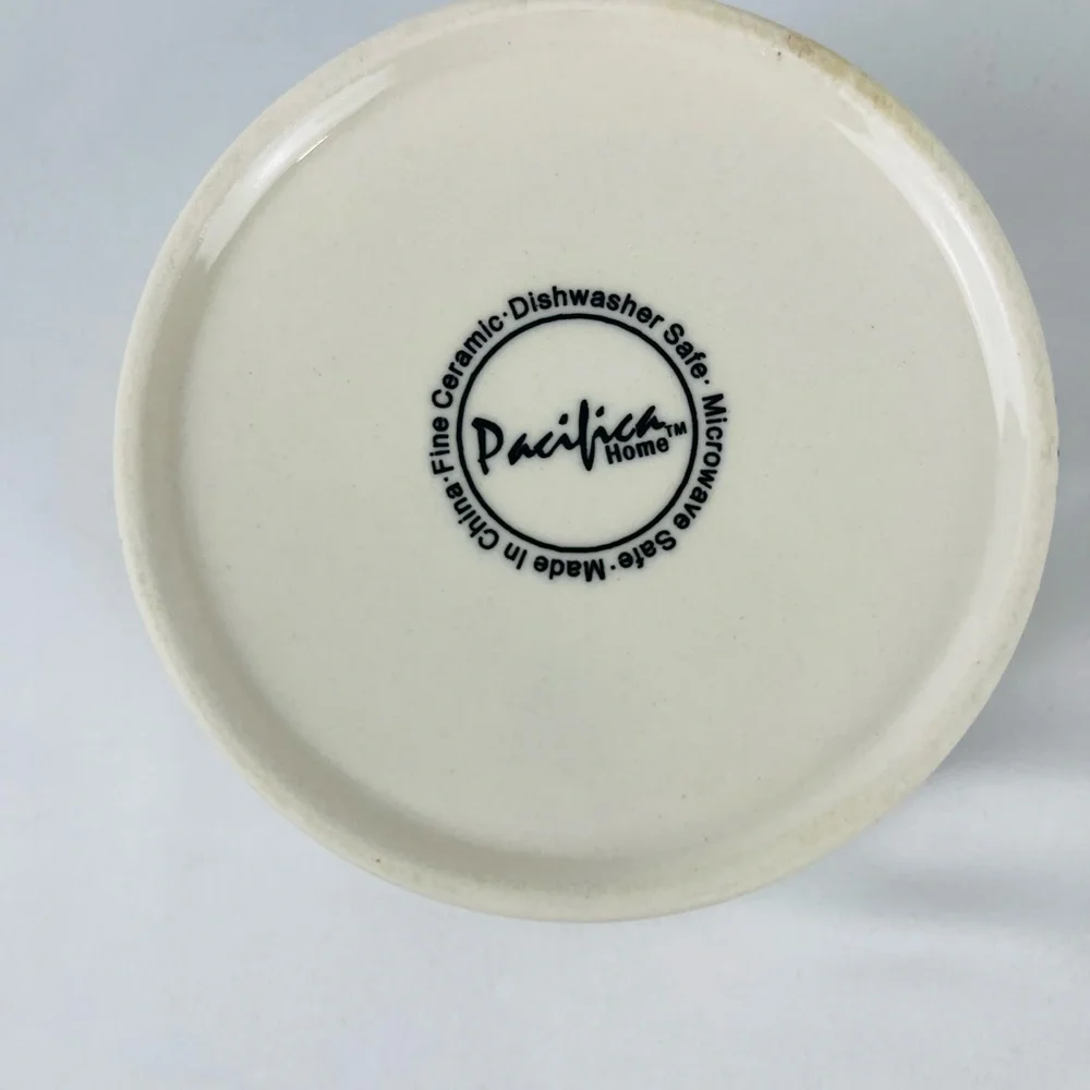 Pacifica Pet Bowl Food Water Cat Kitten “Meow” Exterior Heart Interior Cream